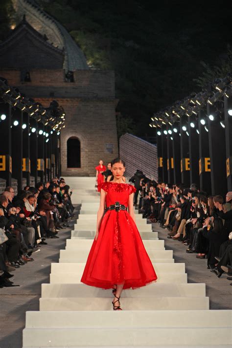 fendi great wall 2007|fendi china fashion show.